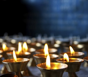 Hundreds of burning candles