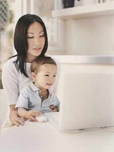 mother-child-laptop