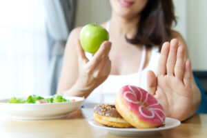 GoodTherapy | The Thin Line Between Diet and Eating Disorder