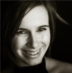 Headshot of smiling woman