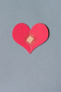 broken-heart-valentine-0213135