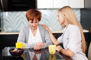adult-woman-with-sad-mother-0626134
