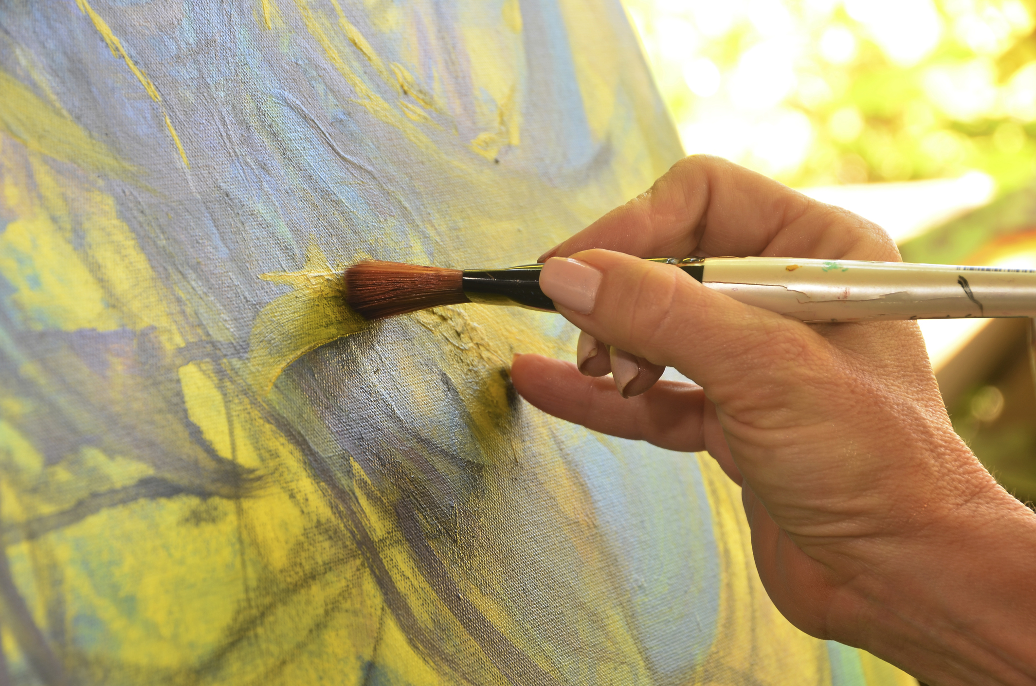 Paint pictures. Арт терапия художник. Техники Painter. Красящий художник. Painter-hand-Painting.
