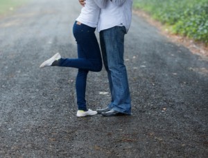 kissing-in-rain