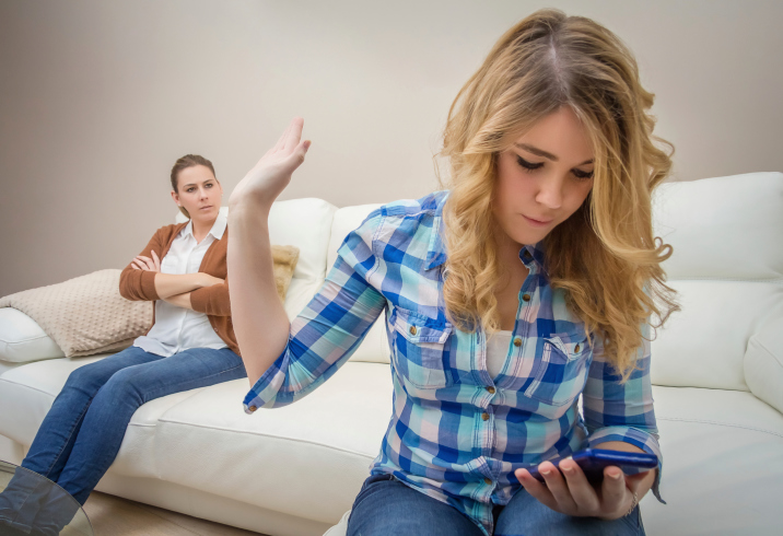 Why Do Teenage Daughters Hate Their Mothers? 