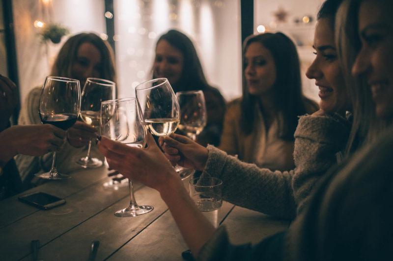 GoodTherapy | A Real Look at Mommy Wine Culture