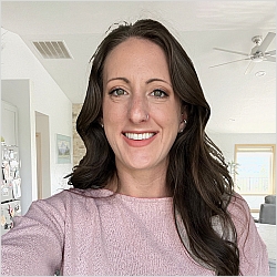 Chelsea Thee, Licensed Clinical Social Worker