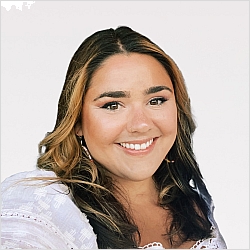 Kenna Hinton, Licensed Clinical Social Worker