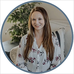 Amber Lloyd, Licensed Social Worker