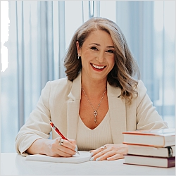 Elham Aref, M.Psy., Registered Psychotherapist, Clinical Director