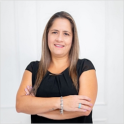 Mirella Caro-Cortes, Licensed Mental Health Counselor, NCC, CCTP