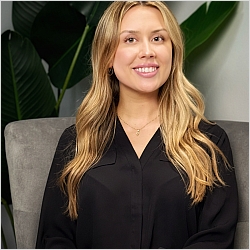 Shelby Dutkiewicz, Licensed Social Worker