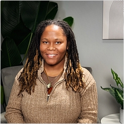 Nia Nanton, Licensed Social Worker