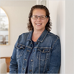 Clair Bowman, MSW, Social Work Registrant