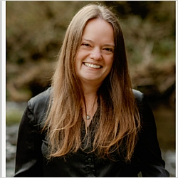 Laurel LeMohn,  Marriage and Family Therapist Associate