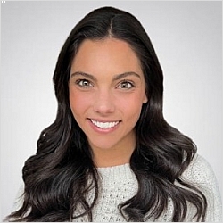 Sophia Graves, Licensed Social Worker