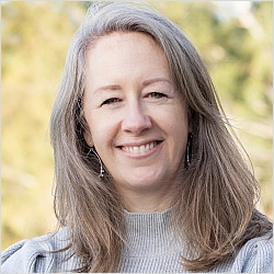 Robin Bates-Pualuan, MS, LMFT, LPCC