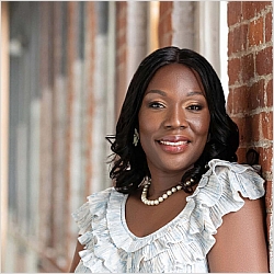 Kaydian Harrison, LCSW, Licensed Clinical Social Worker, CBT Certified Therapist, EMDR Trained, PMT Trained Therapist