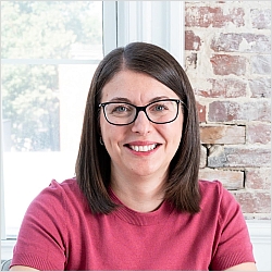 Veselina Hristova Jones, LICSW