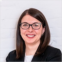 Veselina Hristova Jones, LICSW