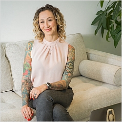 Alina Halonen, Licensed Professional Clinical Counselor