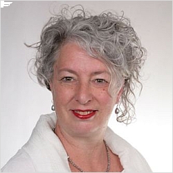 Andrea Bosbach, MSW, SFT