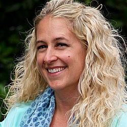 Amanda Chinchilla, LMFT