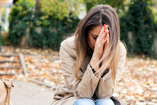 woman-praying-for-forgiveness