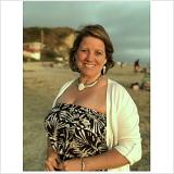 Julie Burke I am a Trauma Informed Wellness Coach, Certified Brainspotting Practitioner, Certified Brainspotting Practitioner, Approved Brainspotting Consultant, Tong Ren Practitioner, Reiki II Practitioner and Registered Art Therapist.  