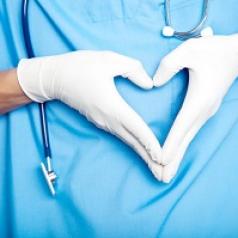 doctor-with-hands-in-heart-0822136