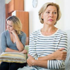 Disagreement between middle-aged woman and adult daughter