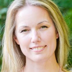 Kelly Reed, LCSW, RYT, ALC